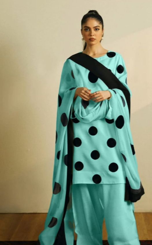 Zara Shahjahan Black & Green Lawn Embroidery Collection